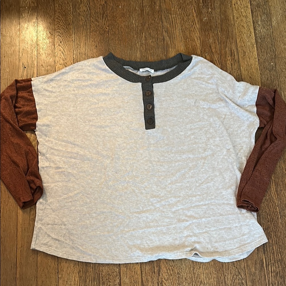Chic Soul tan/Olive and rust  Henley Shirt